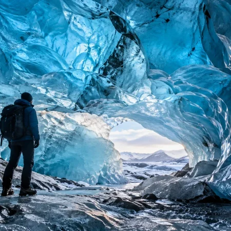 En Islande, novembre ouvre la saison de ces grottes qui disparaissent et se reforment chaque année